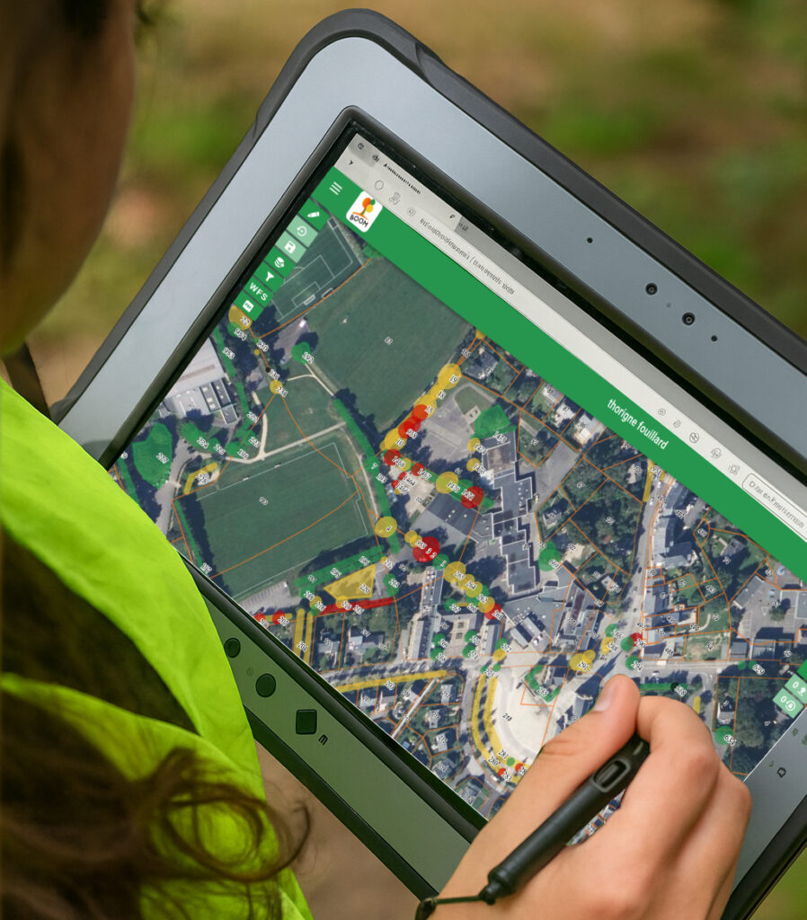 Boom sur une tablette pour gérer les arbres